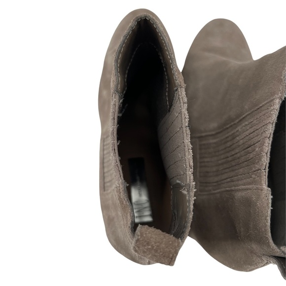 INC International Concepts Gray Suede Fainn Ankle Boots Size 8 1/2 Women’s - Picture 4 of 10